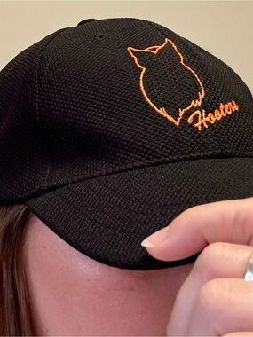 Hooters Toronto Canada New Era Black Cap Orange Embroidery Retro Memorabilia